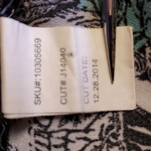 Hot Topic Multicolored High Low Goth Skull & Floral Chiffon Fringe Kimono Size M - Picture 8 of 8